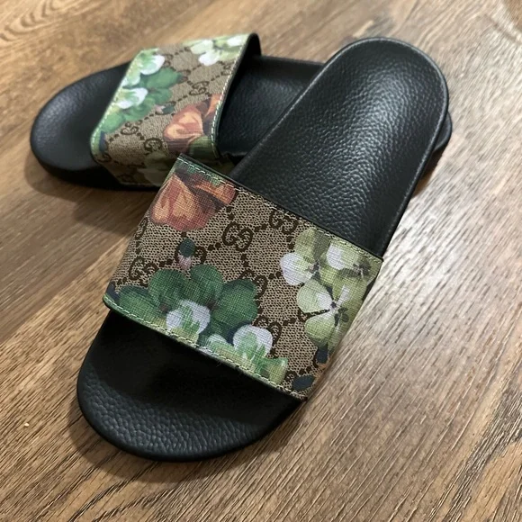 Gucci Black Slide Sandals - Picture 1 of 4